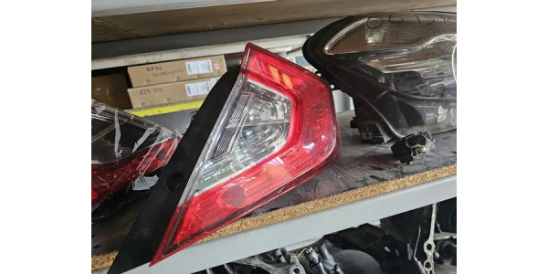 Honda Civic FC5 Sağ Stop